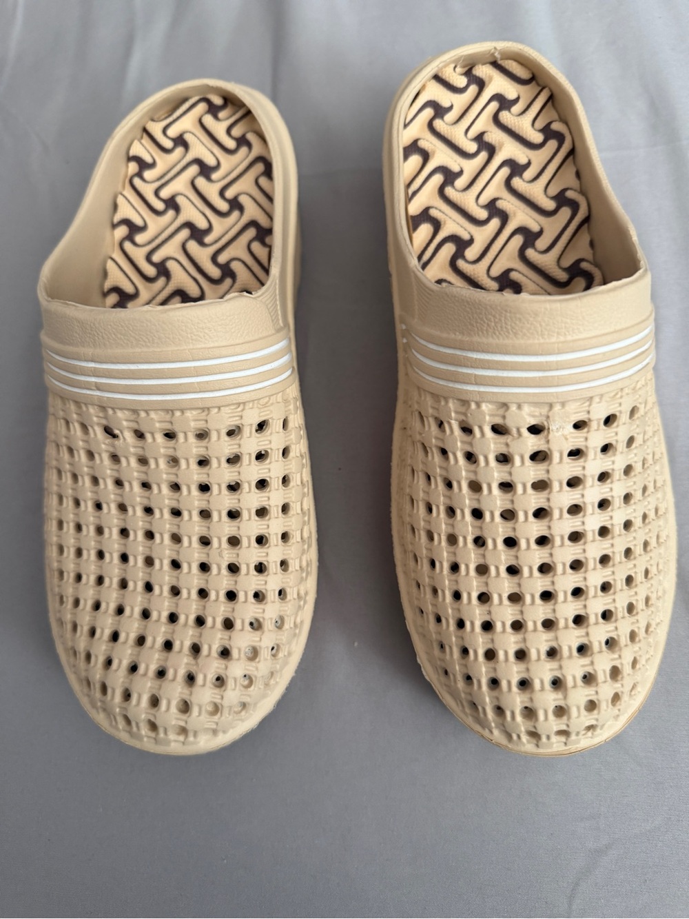Beige Platform slippers size EU 37 or size US6